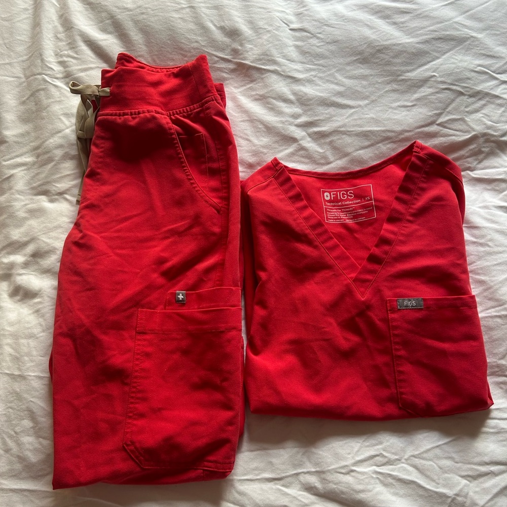 Neon Red Figs Joggers Set